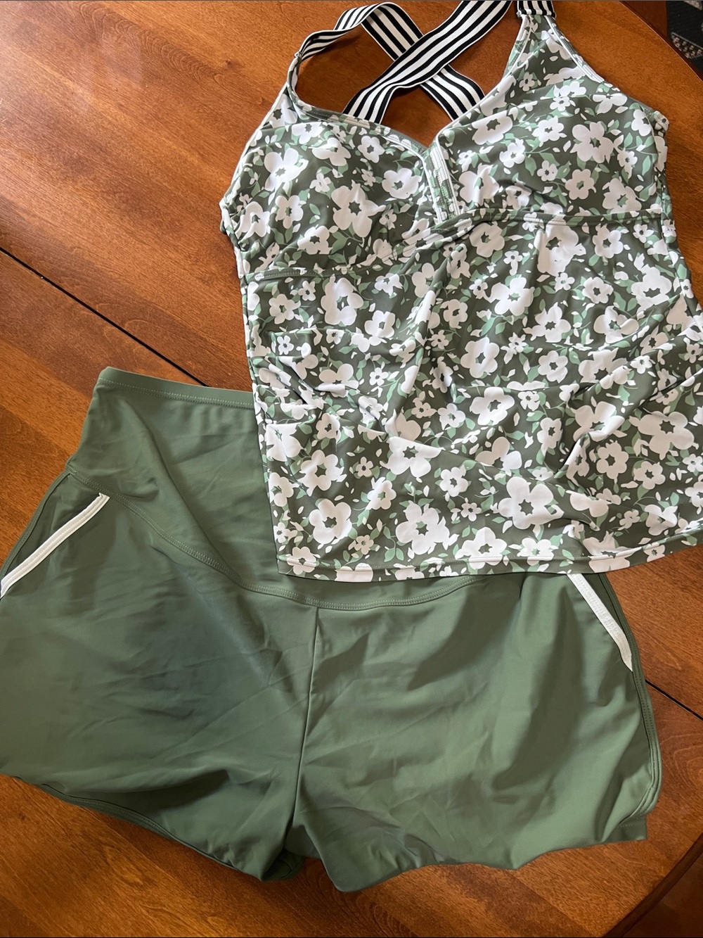 Women's Maternity Green Floral Tankini Top & Solid Shorts Swim Set